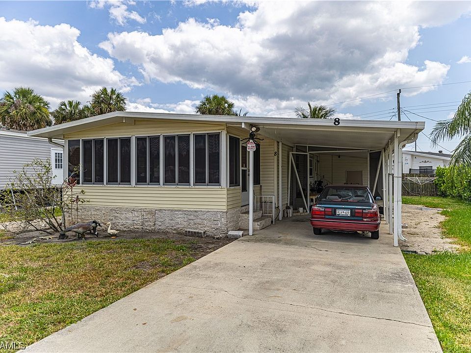 1st image of 8 Henderson Dr