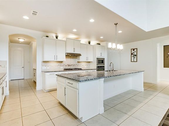 3rd image of 1137 Roma Dr