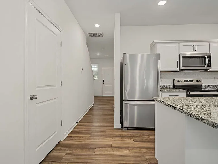 1005 Dakine Dr — Photo 16