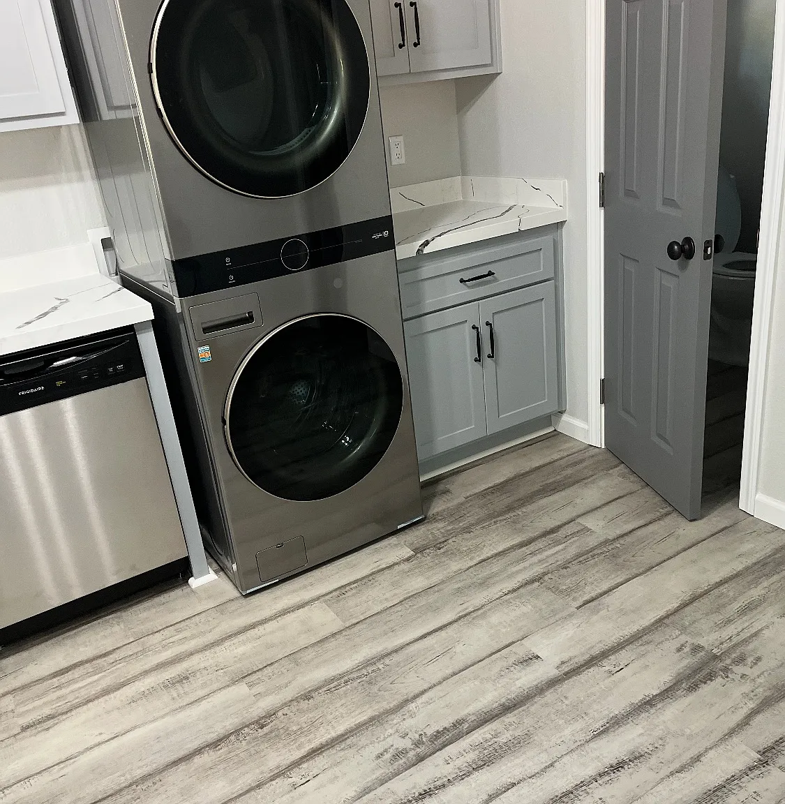 1 bed, 950 sqft, $2,250 — Photo 3
