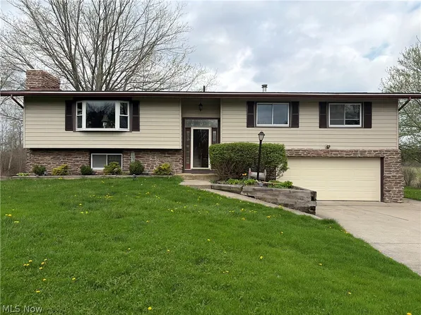 2633 Bartlett Rd, Mantua, OH 44255