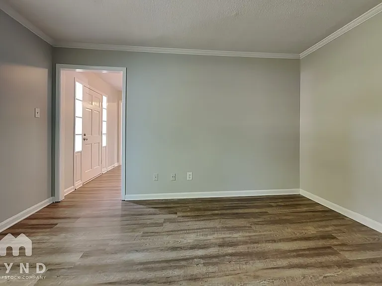 2888 Baywood Dr — Photo 9