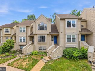 6104 Stonepath Cir, Centreville, VA 20120