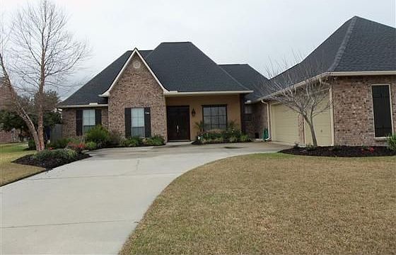 1st image of 734 N Brusly Oaks Dr