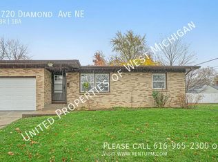 1720 Diamond Ave NE, Grand Rapids, MI
