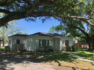 1010 Cecilia Bridge Hwy, Breaux Bridge, LA 70517