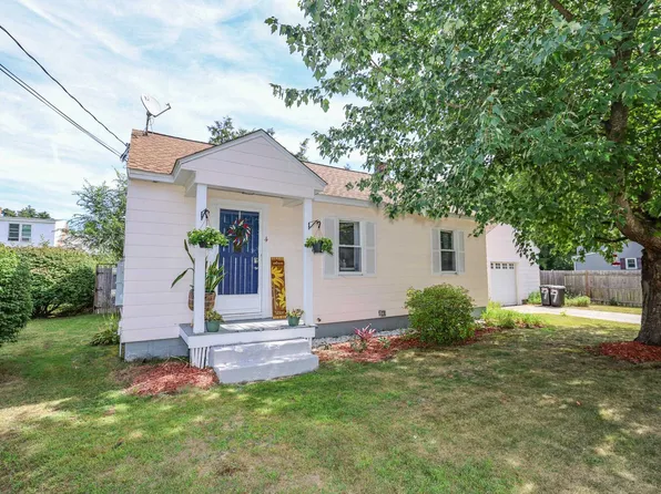 4 Woodbury Lane, Bedford, NH 03110