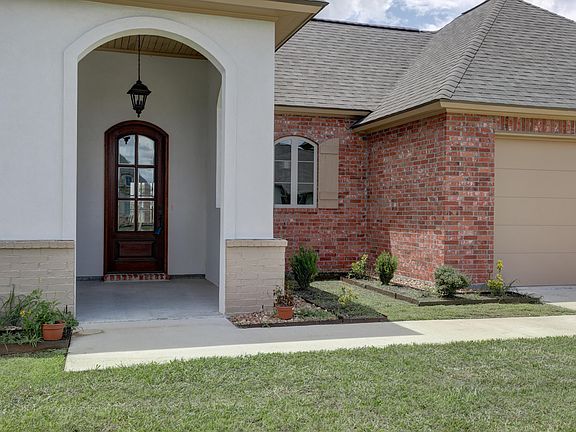 3rd image of 1007 Lake View South Dr
