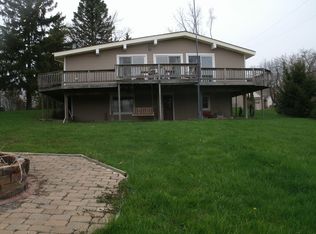5241 S Hillcrest Dr, North Street, MI 48049
