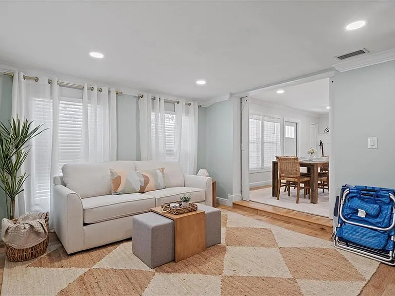 326 S Lime Ave — Photo 17