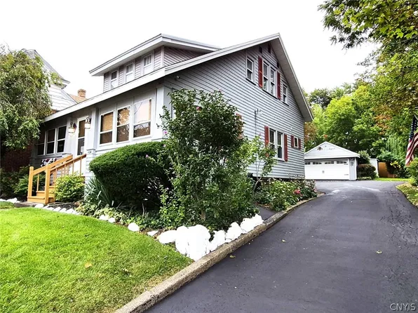 1124 Wolf St, Syracuse, NY 13208