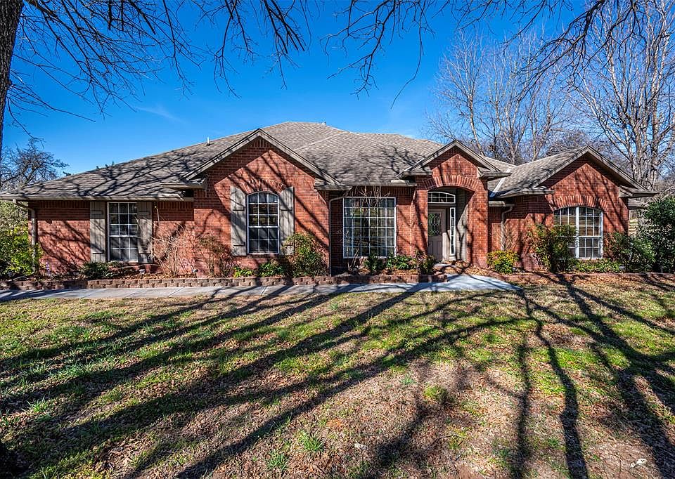1st image of 6505 Applewood Dr