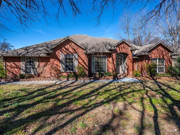 6505 Applewood Dr, Edmond, OK 73034