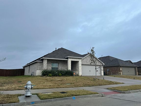 3rd image of 241 Paddock Ln