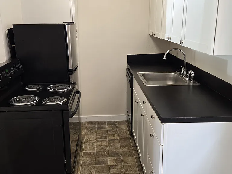 400 NE 65th St #104 — Photo 7