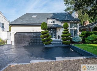 369 Rochelle Ave, Rochelle Park, NJ 07662