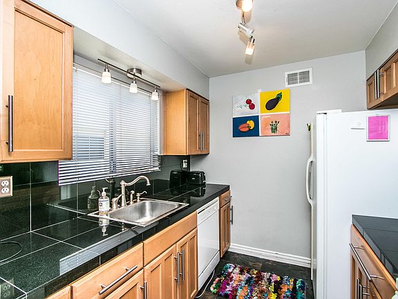 3rd image of 4630 N 68th St Unit 270