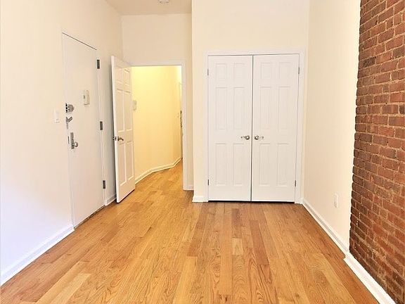 3rd image of 147 E 81st St APT 1e