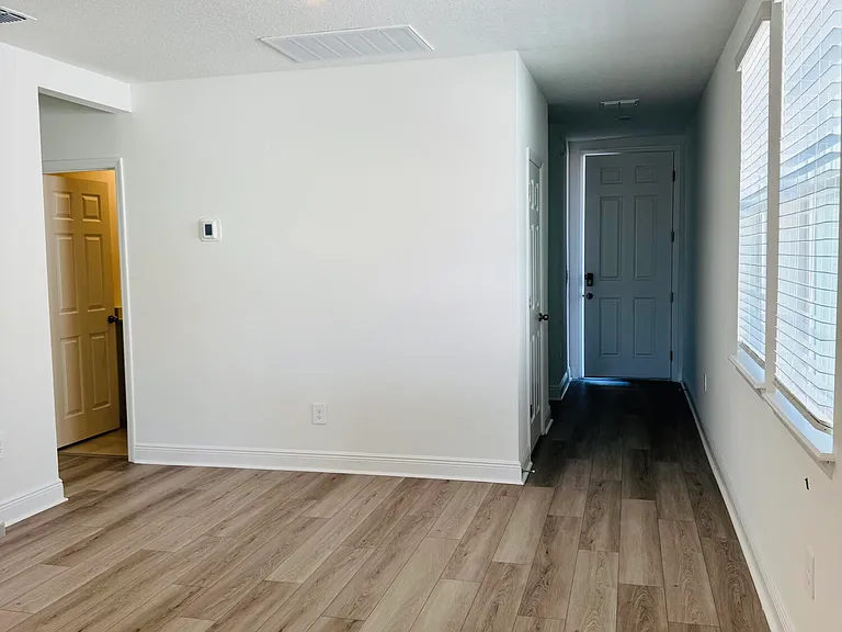 185 Links Terrace Blvd — Photo 5