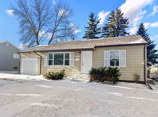 1508 9th St SW, Minot, ND 58701