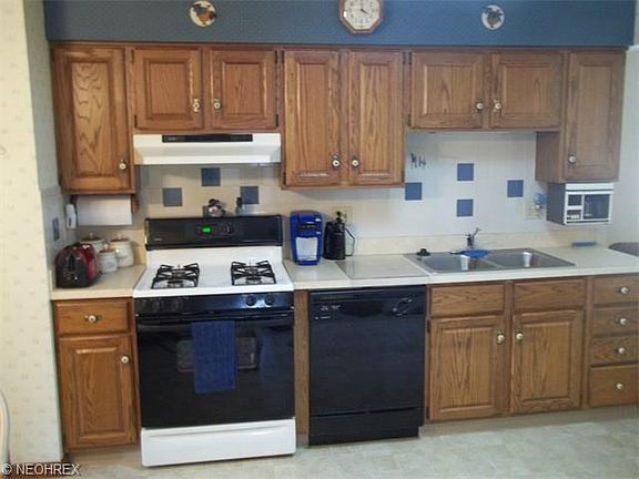 4th image of 8210 Royalview Dr