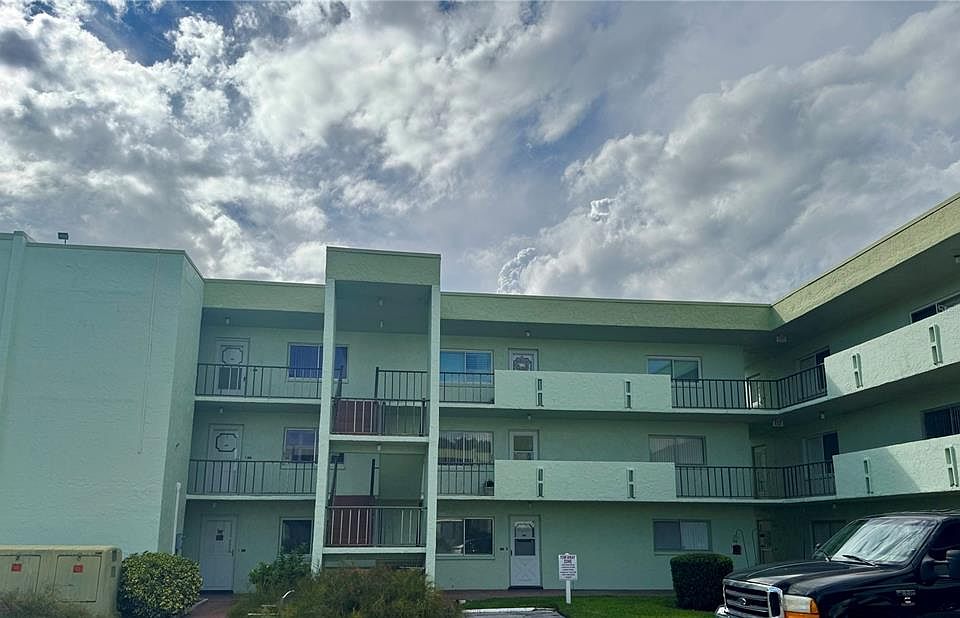 1st image of 1130 N LAKE PARKER AVENUE #A306