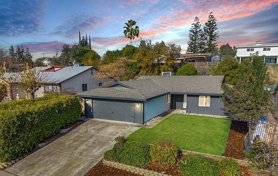 1st image of 2287 Pinnacles Dr