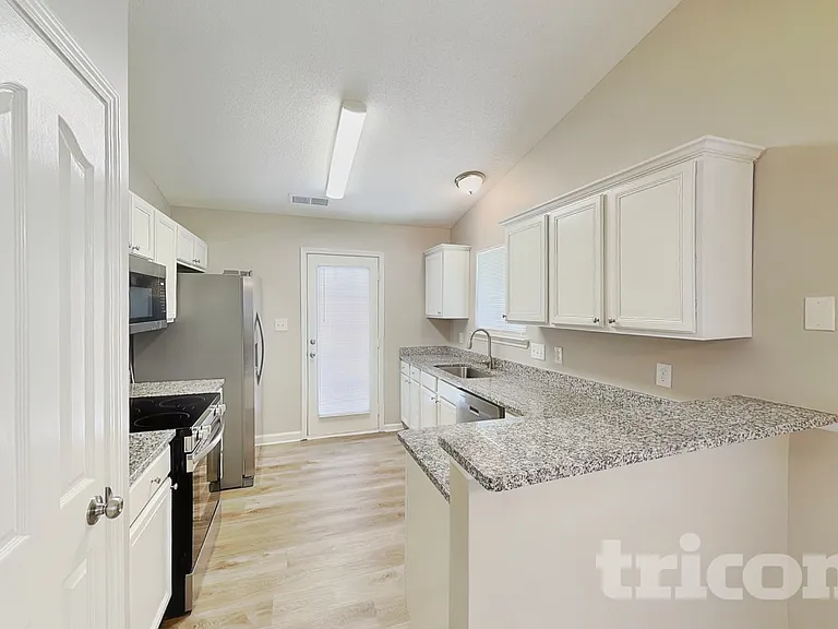 3010 Great Falls Dr — Photo 8
