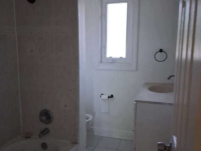 6921 Floyd Ave — Photo 8