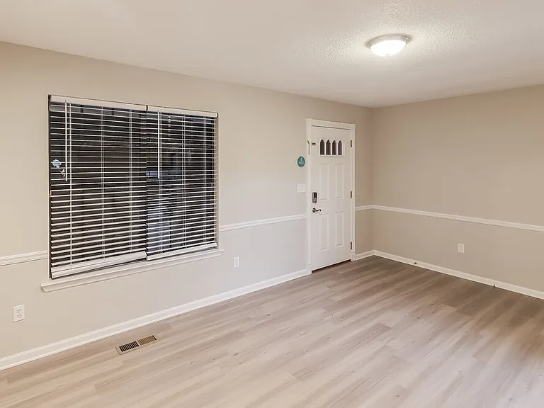 5808 Christon Cir — Photo 5