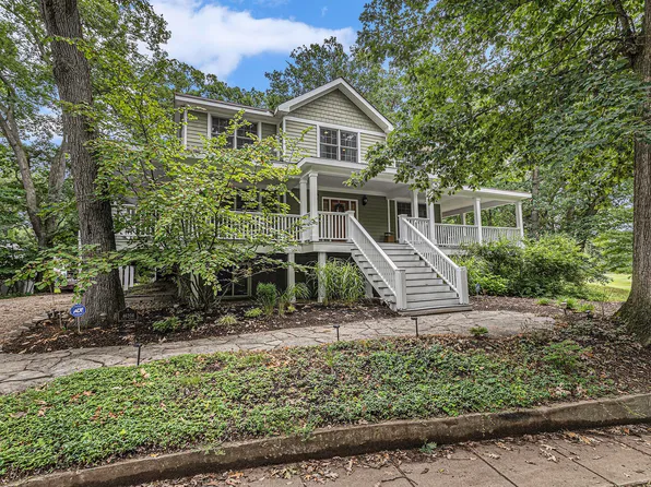 46204 Royal Ave, New Buffalo, MI 49117