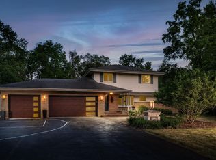 13015 Elmhurst Pkwy, Elm Grove, WI 53122
