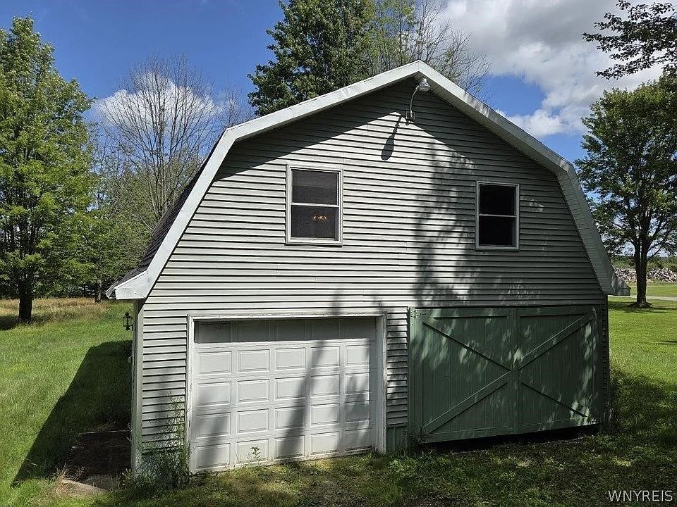 1st image of 3190 Smallwood Rd