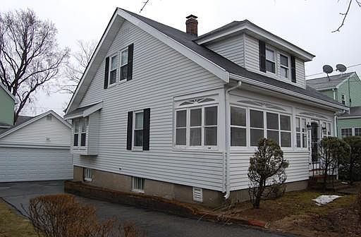 3rd image of 241 Billings St