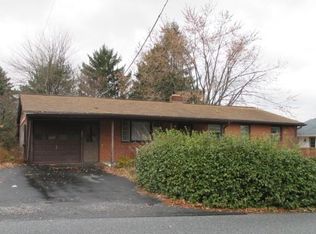 202 Care St, Harrisburg, PA 17109