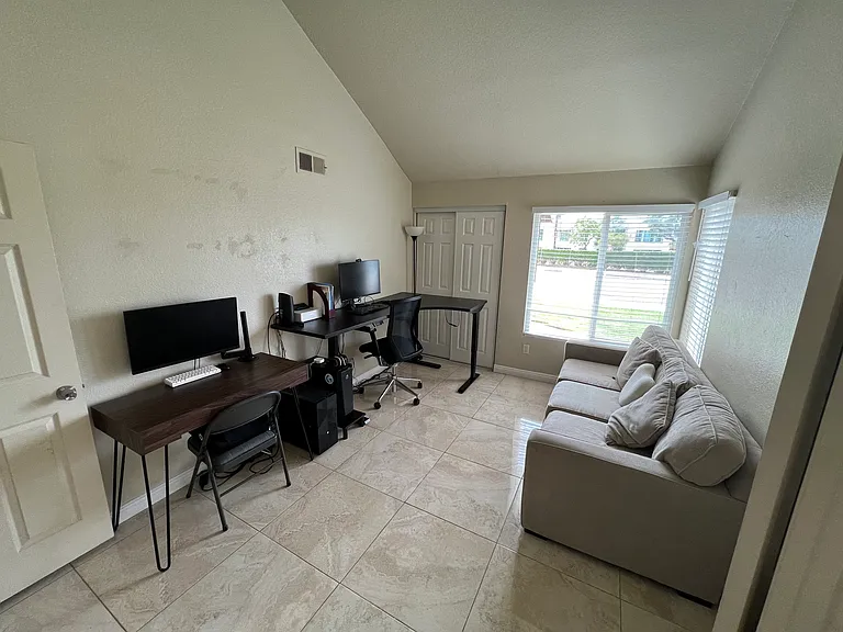 11932 Lewisia Ave — Photo 7