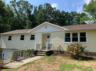 402 Peck Ln, Orange, CT 06477