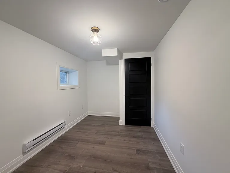 184 Ottawa St S #1 — Photo 15