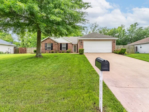 599 Richland Creek Ave, Elkins, AR 72727