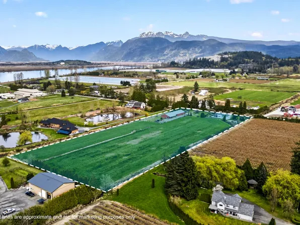 15023 Harris Rd, Pitt Meadows, BC V3Y 1Z1