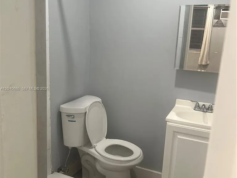 2118 N 19th Ave #1-4 — Photo 5
