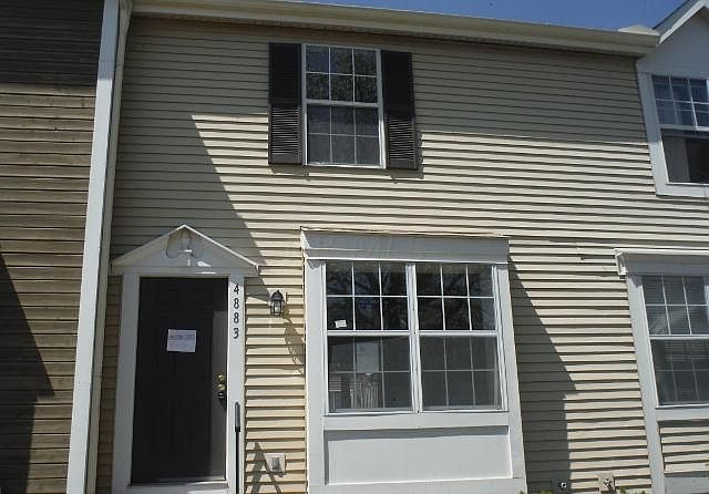 1st image of 4883 Singleton Dr #3B