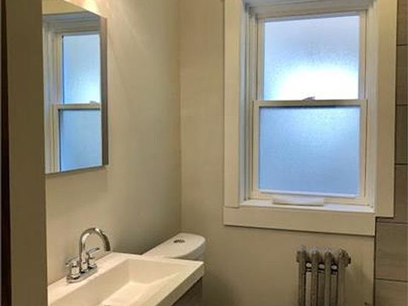 5th image of 1939 S Scoville Ave #1F