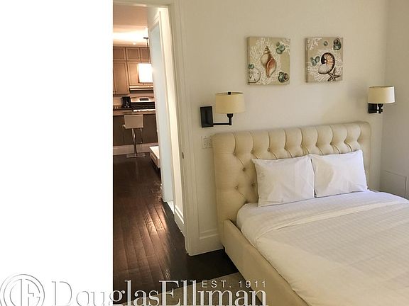 4th image of 19 W 55th St APT 4B