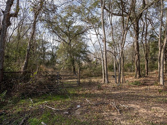 3rd image of 9 Baker St