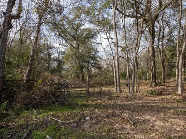 3 Baker St, Hempstead, TX 77445