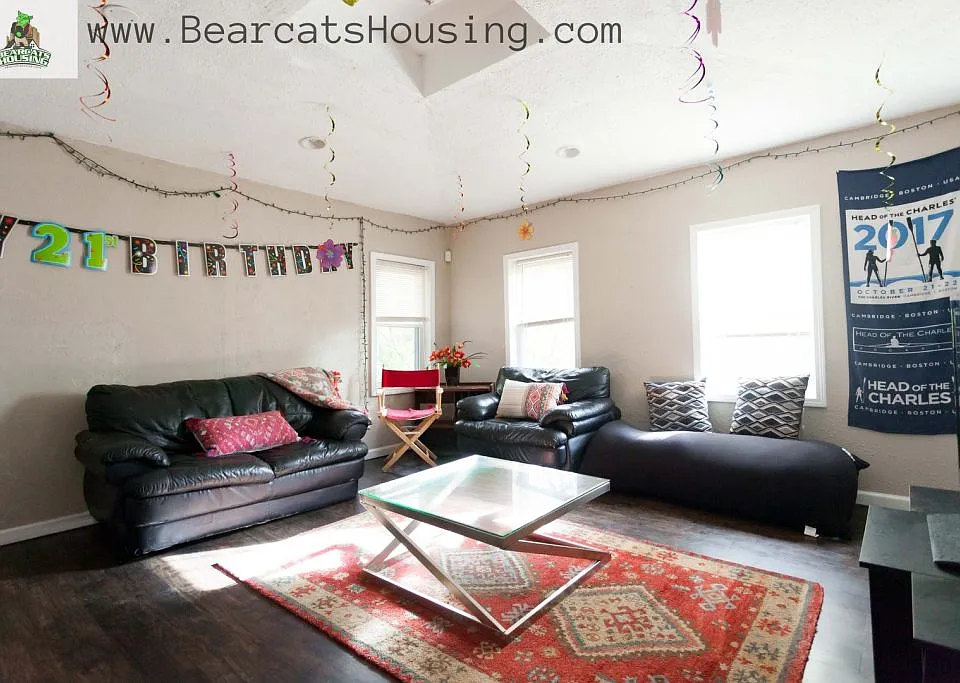 101 Chestnut St #1