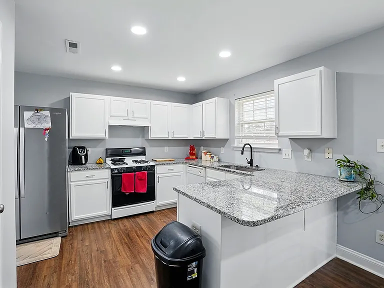 10431 Plantain Ct — Photo 6