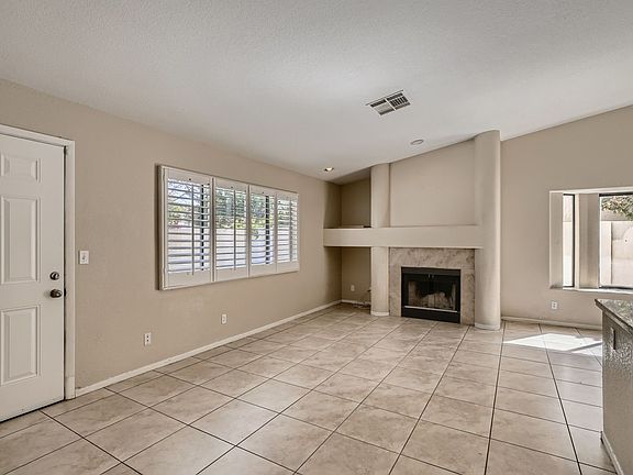 3rd image of 2224 Bear Valley St