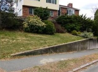 7 Thomas Cir, Stoneham, MA 02180